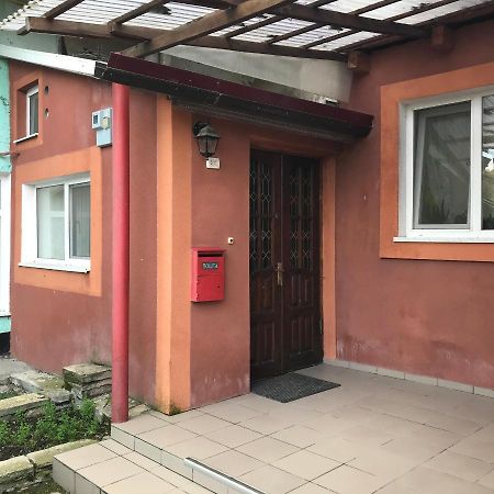 Уютная Квартира В Центре Старого Города! Кам'янець-Подільский Екстер'єр фото